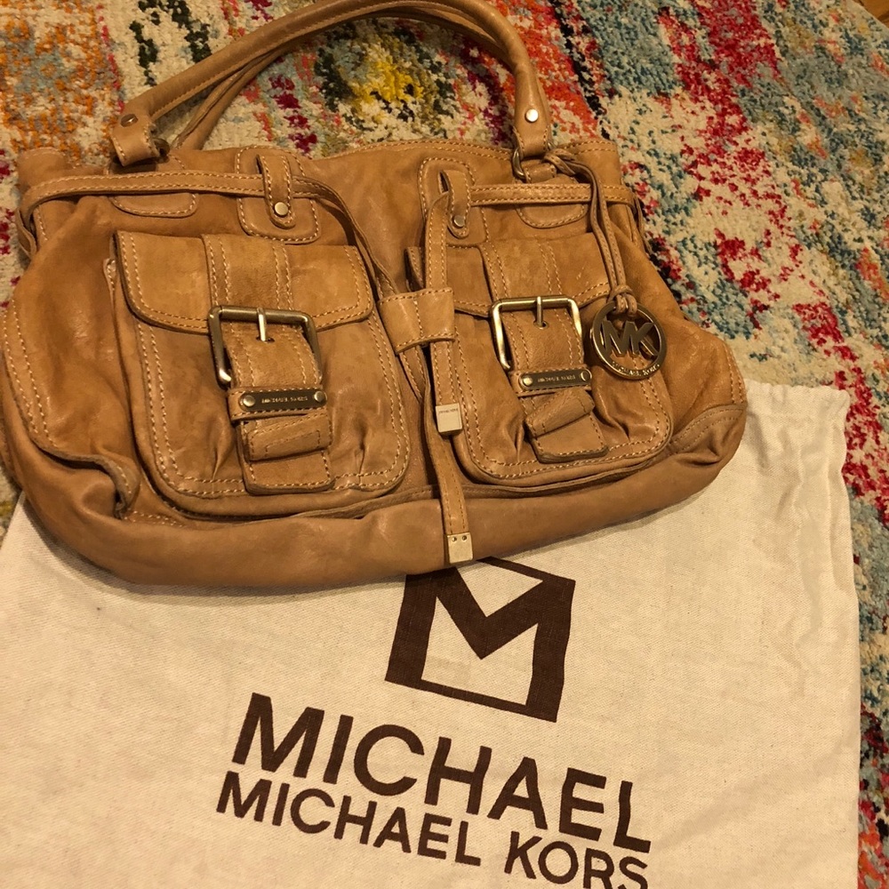 Light tan MICHAEL Michael Kors handbag guc